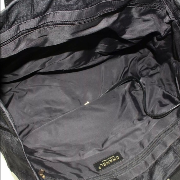 Authentic CHANEL Bag - Picture 6 of 10